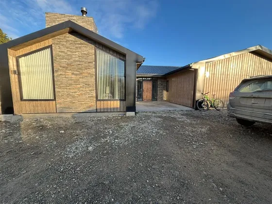 Casa En Venta De 3 Dorm. En Punta Arenas