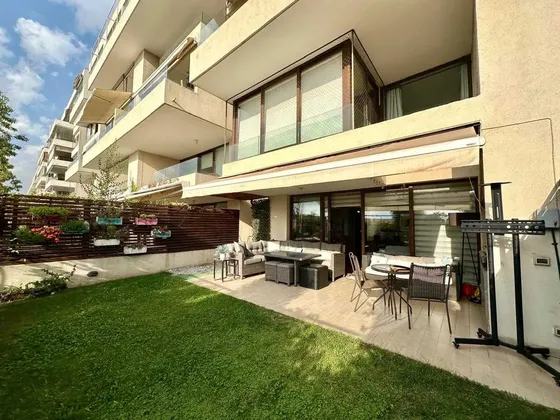Amplio Depto Con Jardin, Av Bulnes Correa (94113)