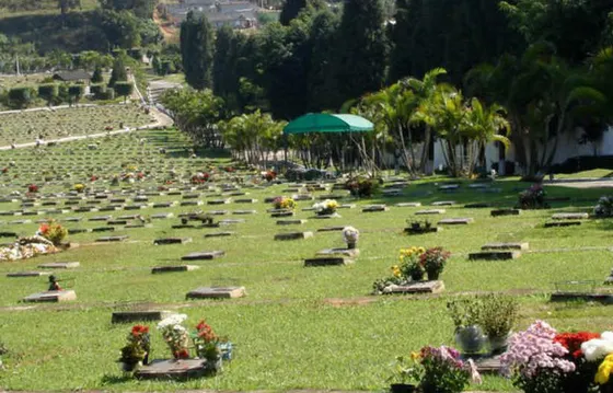 Jazigo De 3 Gavetas No Cemitério Do Carmo 1 - Itaquera