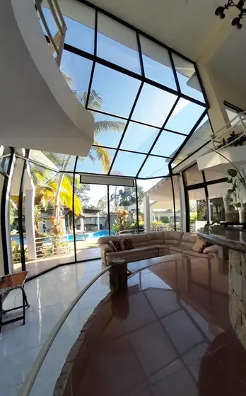 Casa 2575m2 En El Solar, Guataparo, Piscina, Gym, Planta. A1
