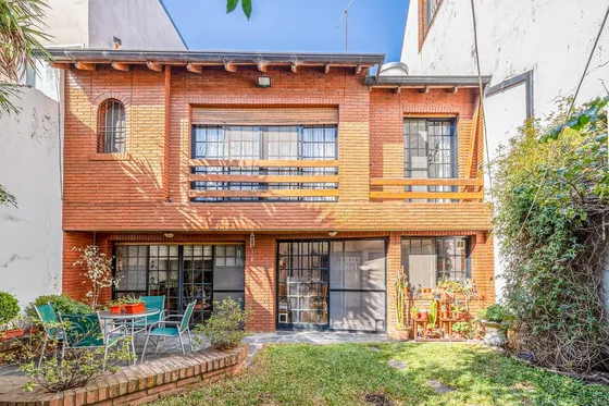 Casa - Venta - 6 Amb - Suite - Cochera - Piscina - Parrilla - Coghlan