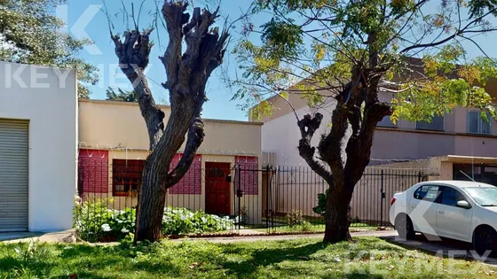 Casa De 2 Dormitorios En Venta, Tolosa