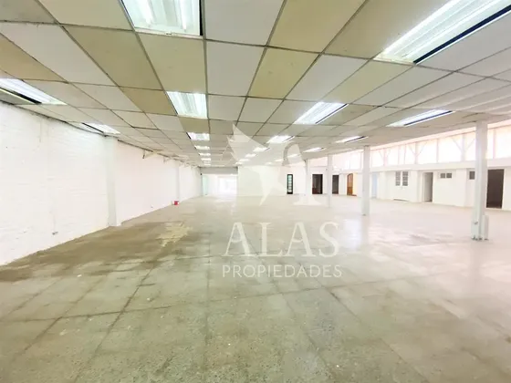 En Arriendo - Local Comercial Y Galpón - Recoleta -alas Prop