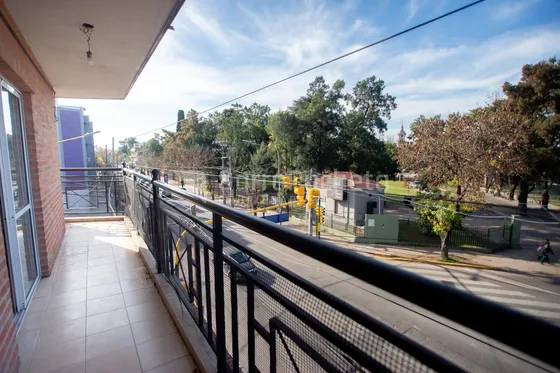 Venta Depto 2 Amb En Ramos Mejia Sur (1ºb)