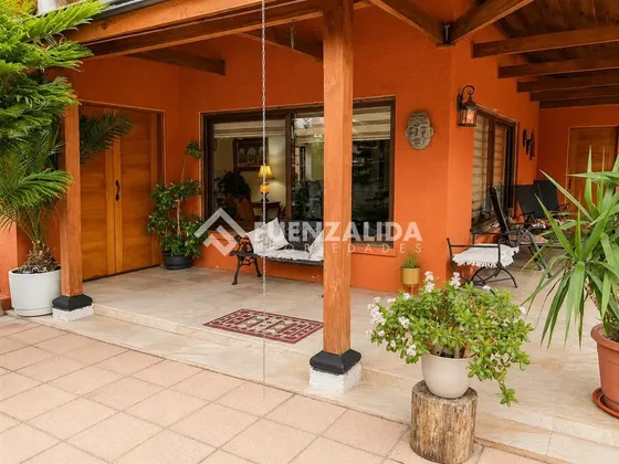 Amplia Casa En La Reina,6d,piscina,jardin Y Gimnasio