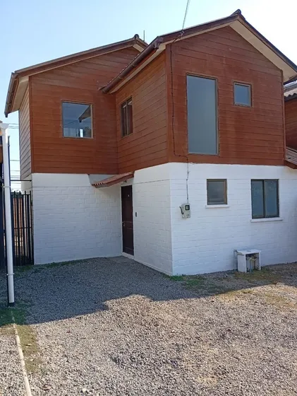 Casa En Arriendo De 2 Dorm. En Villa Alemana