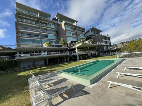 Agp Apartamento Moderno En Venta En Alto Hatillo, En Edificio De Baja Densidad 24-22364 Ys