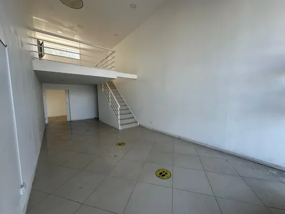 Arriendo Local 66m2 En Avda La Dehesa