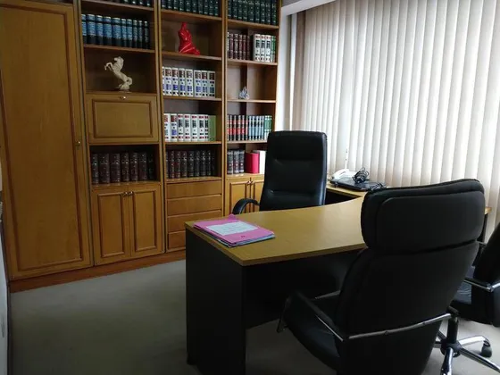Oficinas - Consultorios - 3 Despachos   Sala De Reuniones - Tribunales