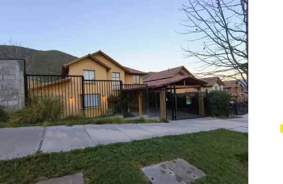 Residencia Exclusiva En Barrio Alto Mirador, Ciudad De Los V