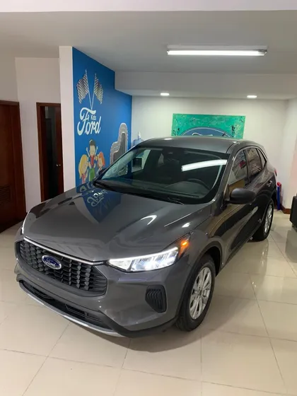 Ford Escape Active Completamente Hibrida 4x2