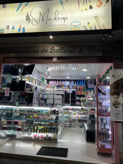 Venta De Negocio (distribuidora De Belleza Y Maquillaje) ¡precio Negociable!