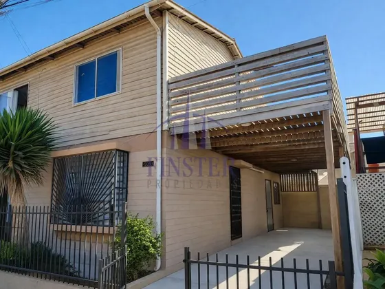 Amplia Casa De 5d 2b En Condominio Mar Del Norte
