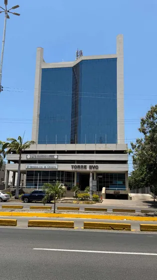 Local Oficina Torre Bvc Av. Intercomunal Lecheria Alquiler 70m2