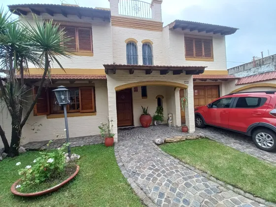 Casa Venta Isidro Casanova