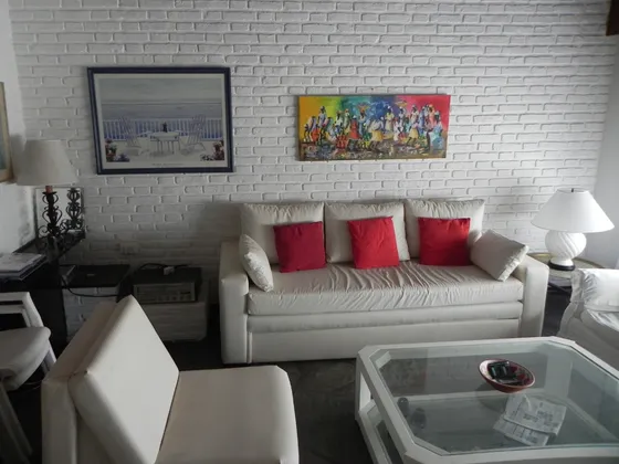 Dueño Vende Casa Ph En Pinamar A 1 Cuadra Del Mar, En Medano Alto, Hermosa Vista, Calle Asfaltada, Con Jardin Y Dos Deck.