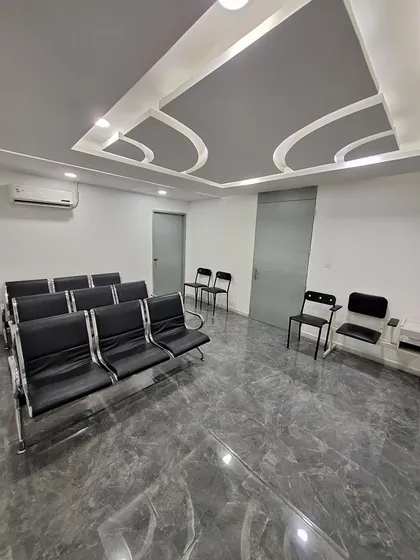 Alquilo Elegante Oficina En Torre Movilnet, C.c El Recreo, 121mts2. Aire Operativo, Sin Problemas De Agua, Agradable Vista