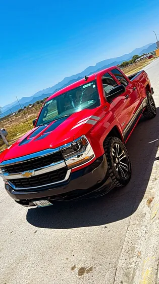 Chevrolet Silverado 5.4 2500 Doble Cabina Ls 4x2 At