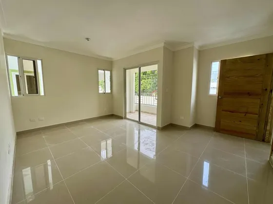 Alquilo Apartamento 2do Piso En La 30 De Mayo, Independencia