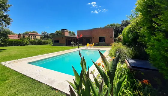 Venta Casa - Club De Campo San Francisco, Manzanares - Apto Credito