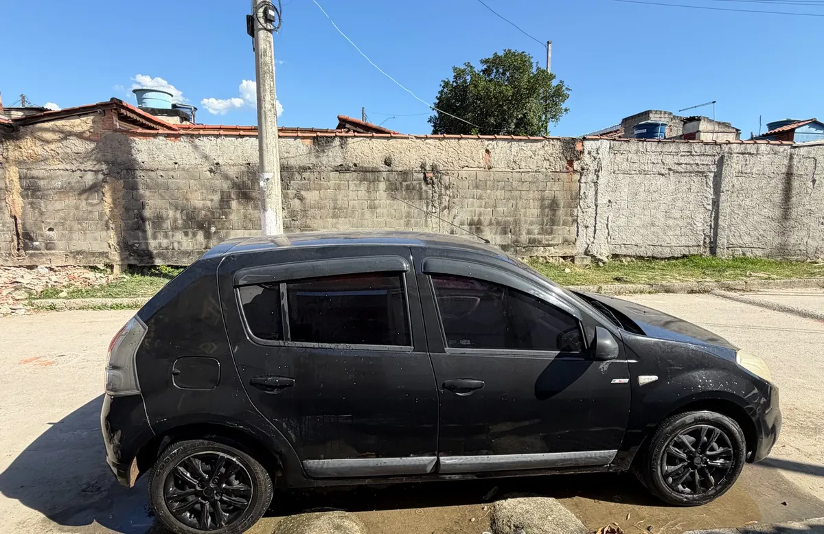 Renault Sandero 2010 1.6 8v Expression Hi-flex 5p — foto 6