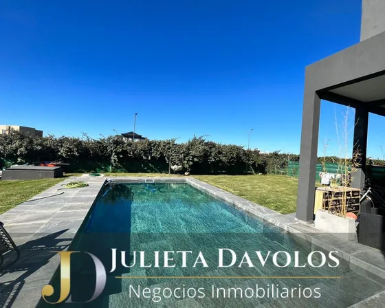 Casa En  Venta 6 Ambientes Puertos Del Lago Barrio Ceibos-escobar-maschwitz