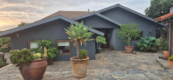Casa En Venta De 3 Dorm. En Mantagua