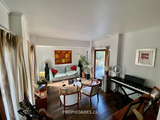 Casa En Venta De 4 Dorm. En Las Condes