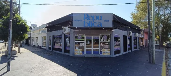 Fondo De Comercio De   Café Bar República   Centro De Santa Teresita Costa Atlántica Vende Sara Zapata Inmobiliaria