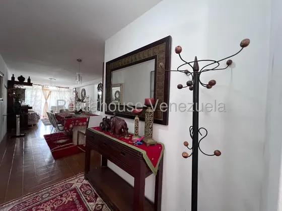 Jip 26-17377. Rentahouse Vende Comodo Penthouse Amoblado : 3 Hab, 2 Baños, Balcon, Cocina A Estrenar, Hermosa Vista A La Ciudad. Centro, La Victoria