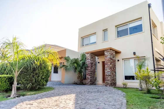 Casa En Venta En Altos De Hudson I
