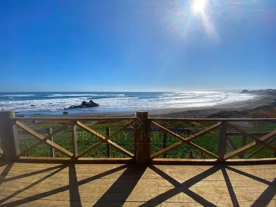 Pichilemu, Original Casa En Primera Línea En Playa...