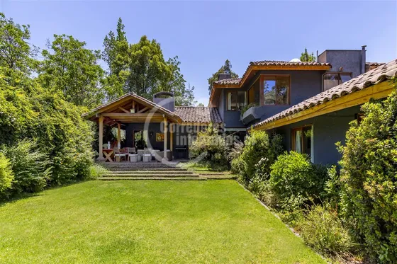 Casa En Venta En Lo Barnechea