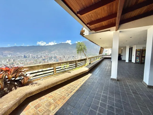 Apartamento En Venta 352 M2 Colinas De Valle Arriba