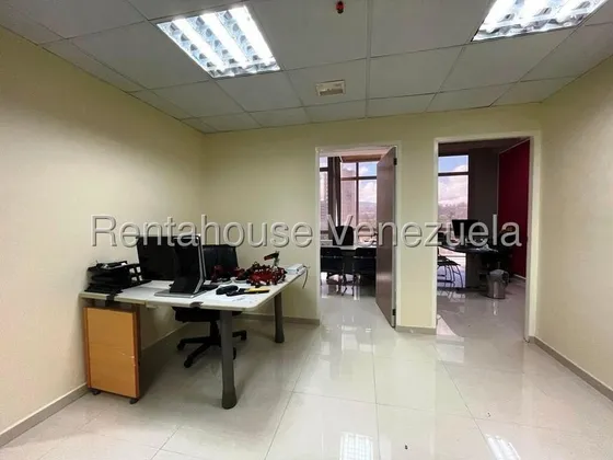 Edt Oficina En Alquiler En Los Dos Caminos 25-9253 Yf