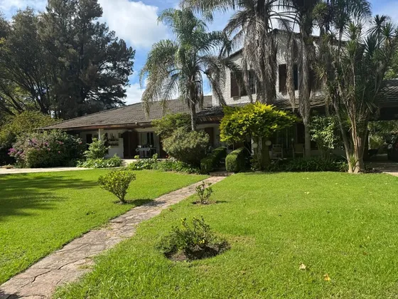 Importante Casa En Parque Leloir - 5 Amb - Apta Credito