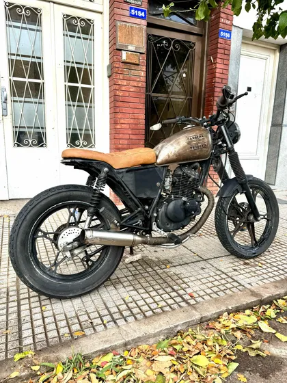 Suzuki Gn125