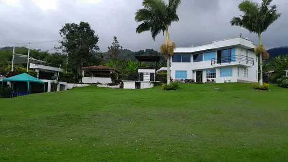 Casa Campestre En Calima Darien - Venta O Alquiler