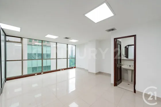 Renta De Oficina En El Corazón De La Milla De Oro En El Poblado, Medellín.