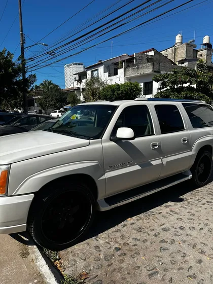 Cadillac Escalade Esv 6.0 R-18 4x4 At
