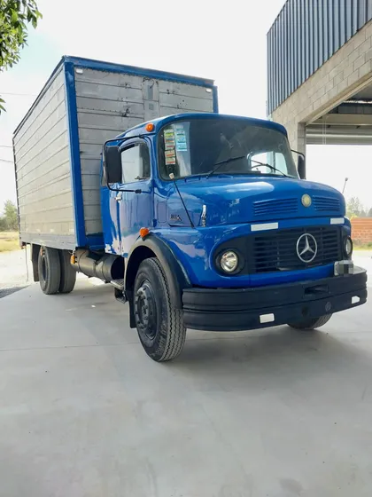 Mercedes Benz 1114