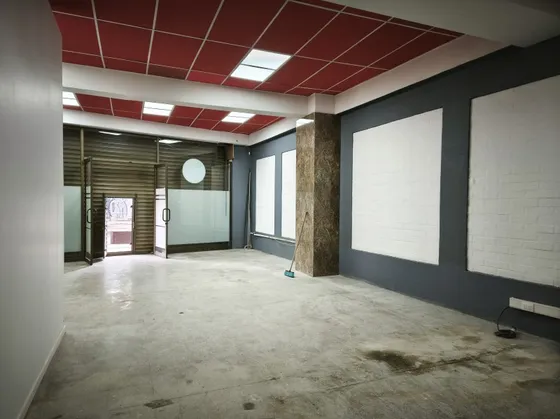Se Arrienda Local Comercial 88 Mt2/2 Baños Pleno Patronato 