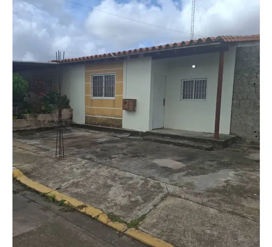 Casa En La Urb. Bella Laguna - Maturín Ve02-2247st-ecam