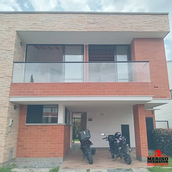 Casa En Arriendo En Bosques De Normandia. Cod A5892