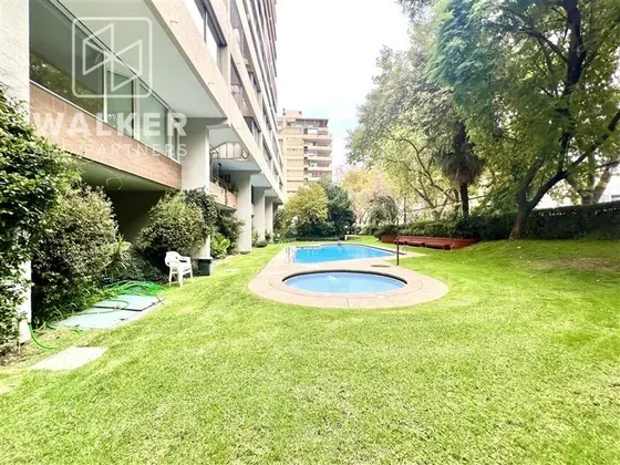 Departamento En Venta De 4 Dorm. En Providencia