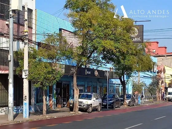 Local Comercial En Venta San Diego # 1430, Santiago.