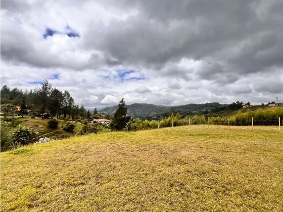 Hermoso Lote En Venta Con Excelente Ubicación Y Vista ~ En Guarne Ant.