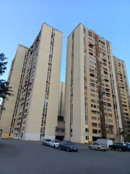 Apartamento En Venta Res Lagunetica El Trigo los Teques Rr