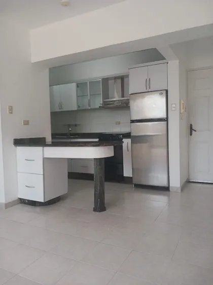 Apartamento En Alquiler Res Hazerot Suite Urb Trigal Norte                      Jc-lp