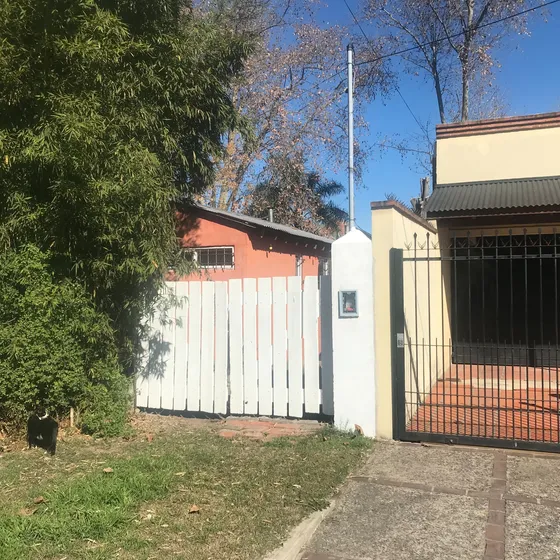 Casa 4 Ambientes - Hurlingham (zº Barrio Cartero)